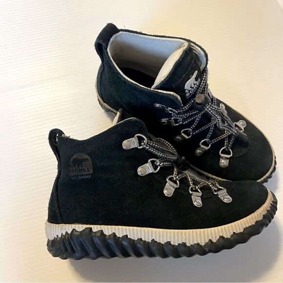 Sorel Out N About Conqest Boots Lace Up Waterproof Suede unisex youth 2 - Picture 2 of 8
